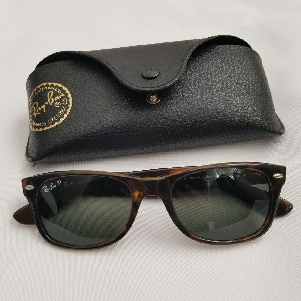 Ray-Ban New Wayfarer Classic Polarized RB2132